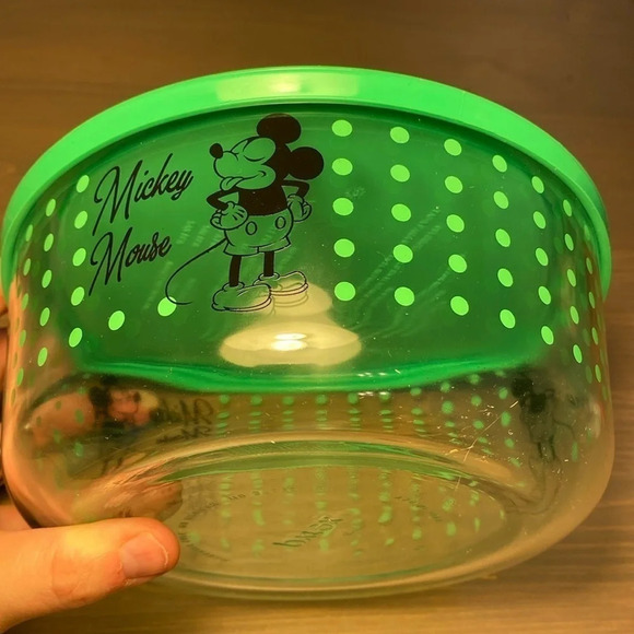 Pyrex Disney Mickey Mouse large storage bowl - Picture 1 of 3